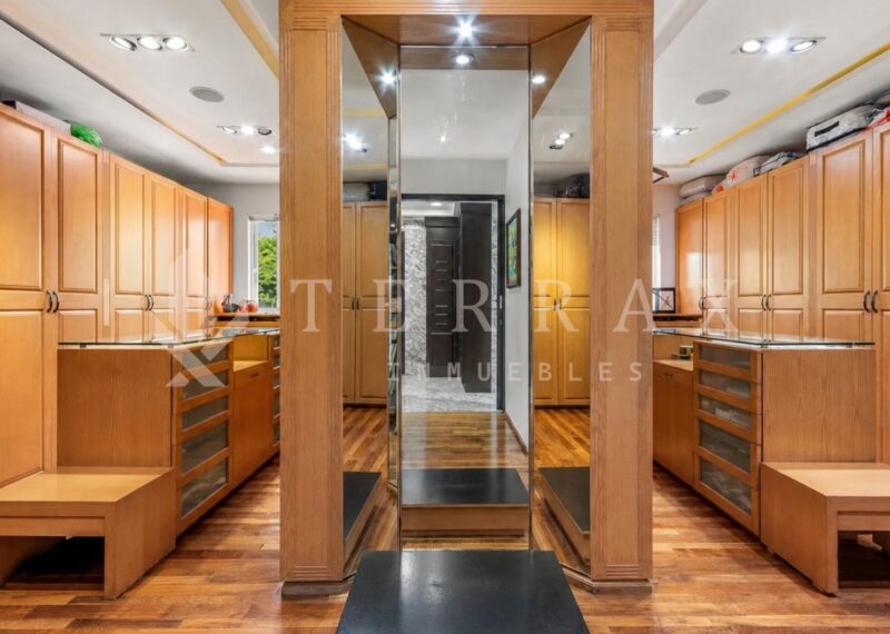 Mansión de lujo, en venta en Jardines del Pedregal, CDMX